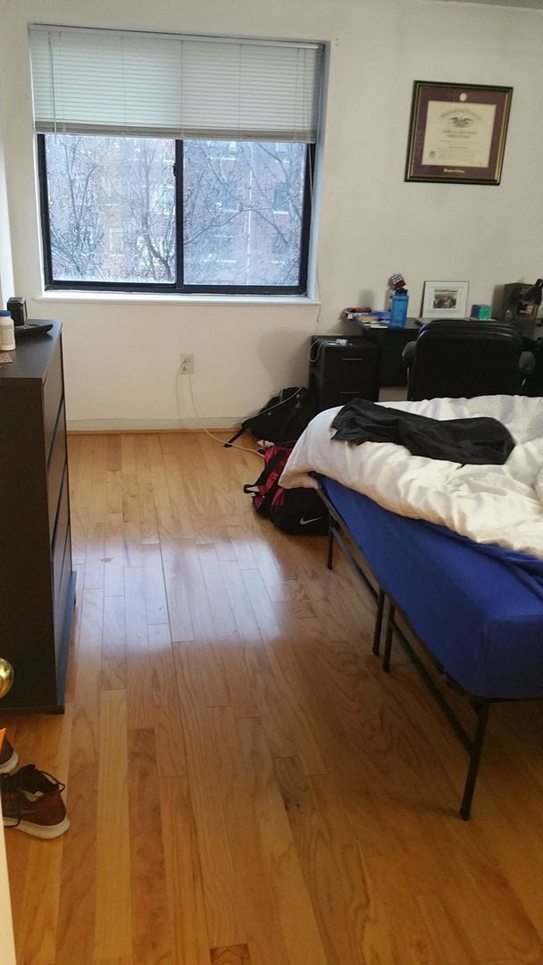 Building Photo - 2 Bedroom