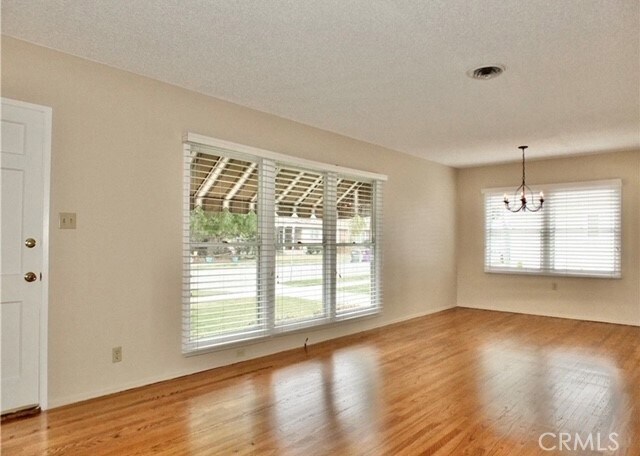 Foto del edificio - 5145 E Walton St