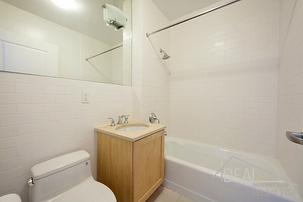 Primary Photo - 150 Clermont Ave