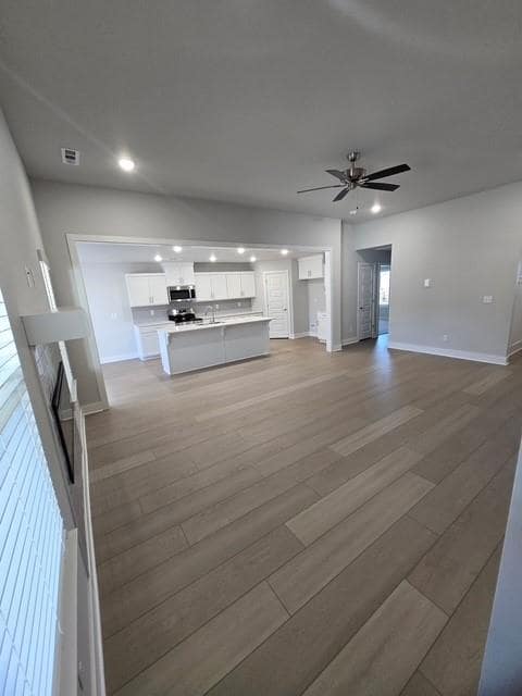 Building Photo - 480 S Benchmark Ln