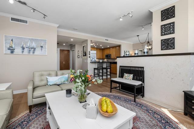 Foto del edificio - 700 W Harbor Dr