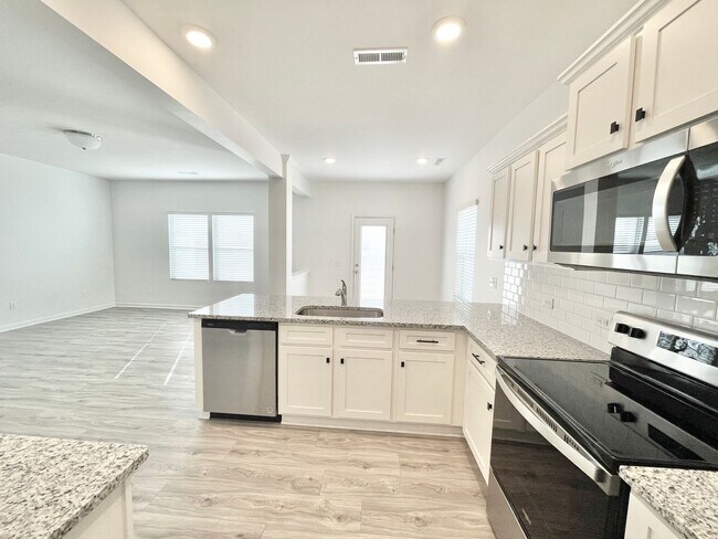 Building Photo - Brand New Paired Home minutes from I-77 an...
