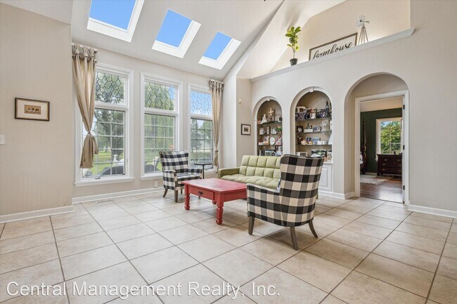 Building Photo - 3 br, 4 bath House - 15437 Bryanton Court