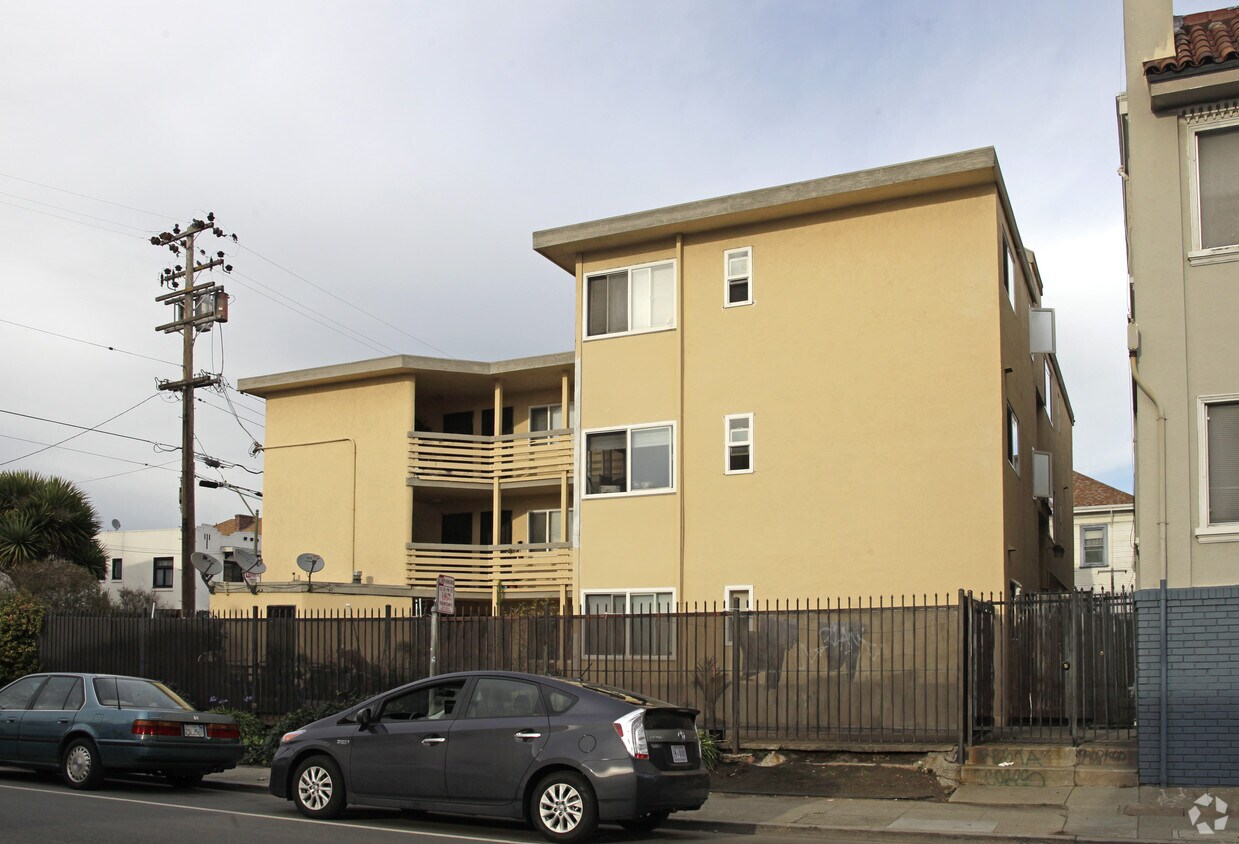 Building Photo - 1600 4th Ave