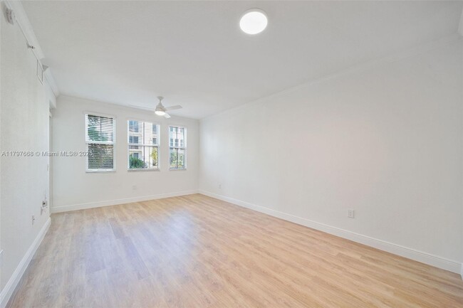 Foto del edificio - 10170 SW 7th St
