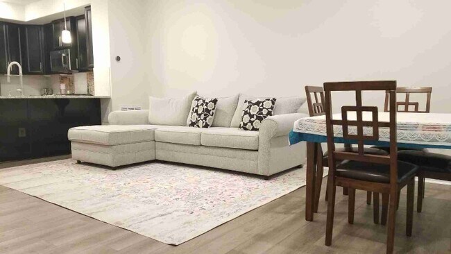 Foto del edificio - 2250 Woodland Gap Terrace