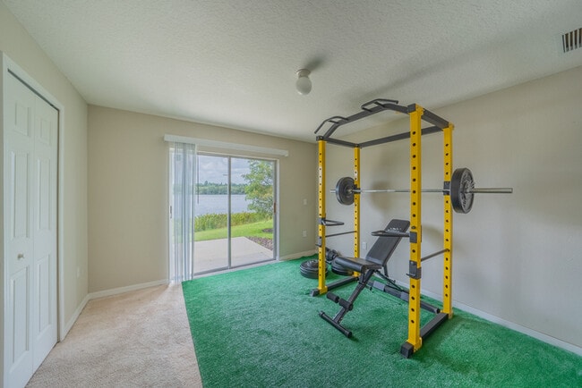 Building Photo - Town Home For Rent in Lake Brandon!