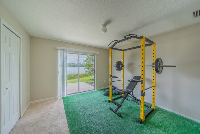 Foto del edificio - Town Home For Rent in Lake Brandon!