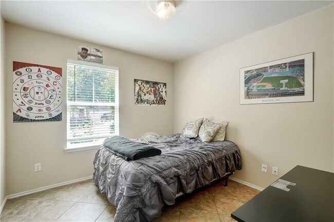 Foto del edificio - 18316 Great Falls Dr