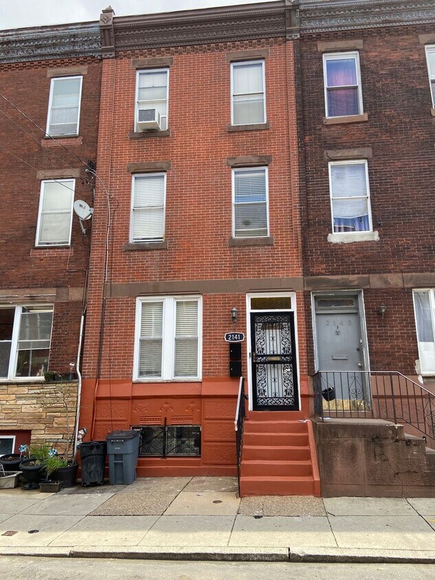 Primary Photo - 2141 S 15th St.