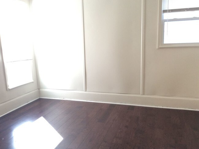 Building Photo - 4 br, 2 bath House - 120 N Forbes St