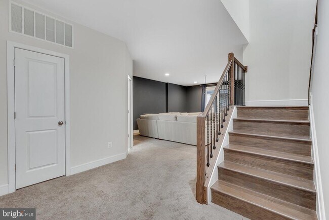 Building Photo - 42282 Crawford Ter
