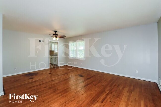 Foto del edificio - 5936 Sterling Avenue