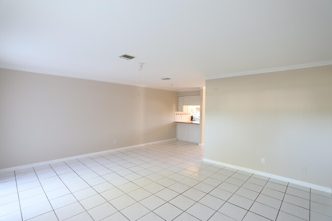 Foto del edificio - 101 Shoreview Dr