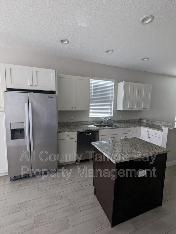 Foto del edificio - 1304 E Chelsea St