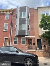 Building Photo - 1113 Wallace St