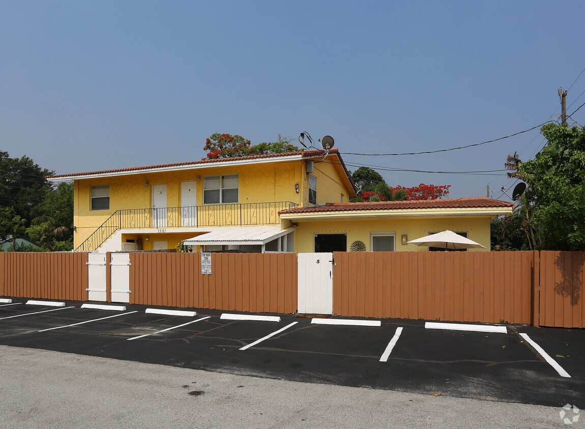 Building Photo - The Terrace Apartments