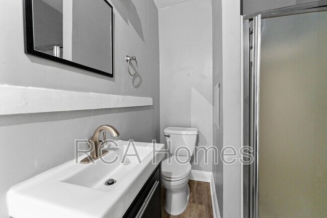 Foto del edificio - 412 N Bradley Ave