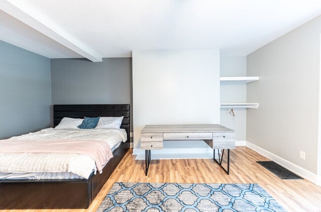 Foto del edificio - Fully-Furnished Rooms for Rent