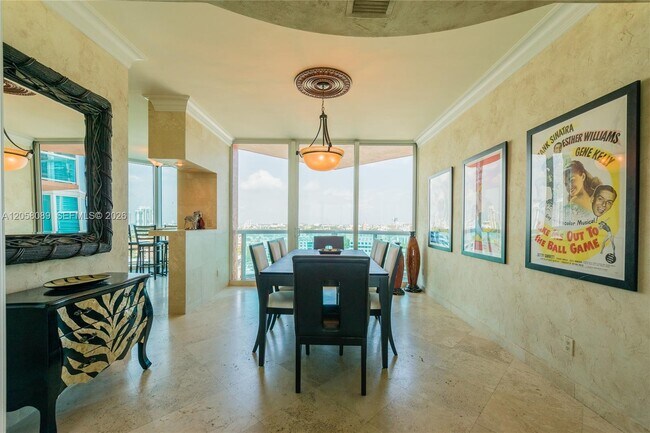 Foto del edificio - 300 South Pointe Dr