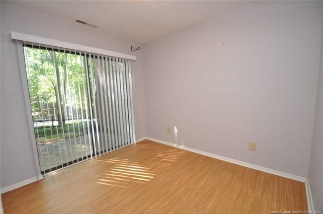 Building Photo - 1133 Schaub Dr