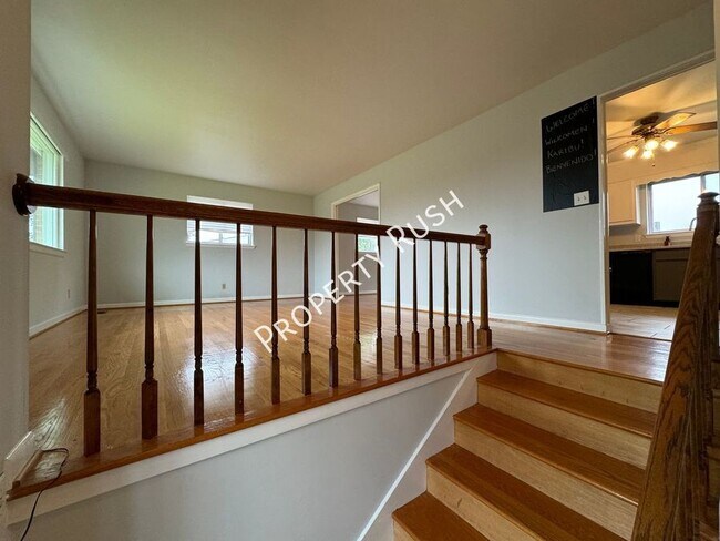 Building Photo - 2307 Arroyo Dr