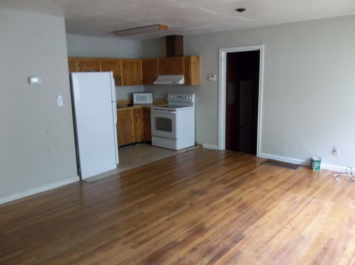 Building Photo - 390 Prince St