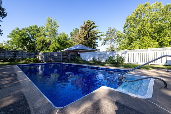 Value-driven downtown living at its finest! - Value-driven downtown living at its finest! Apartment