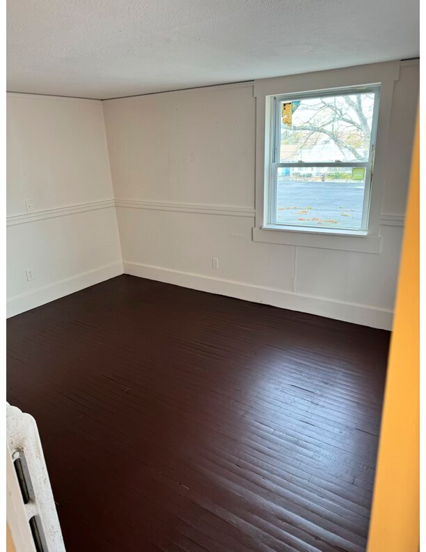 Foto del edificio - 215 Main St