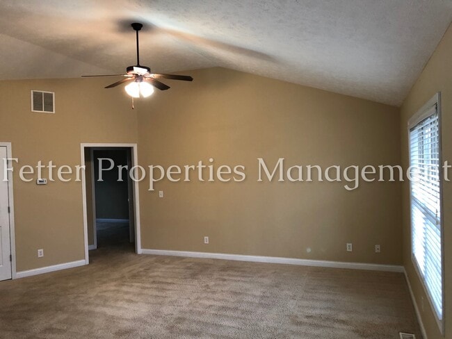 Building Photo - 10599 Tecumseh Dr