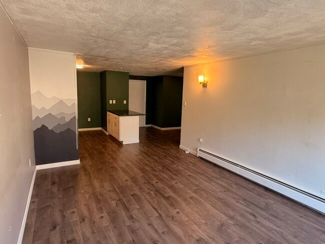 Building Photo - 35 Andrew St