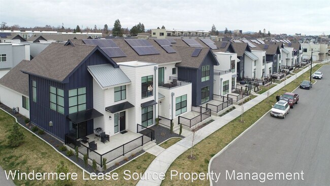 Foto del edificio - 3 br, 3 bath House - 2432 W Centennial Place