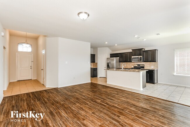 Building Photo - 2200 Sadlers Creek Ln