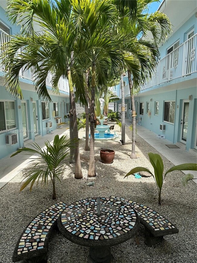 Foto del edificio - 401 Collins Ave