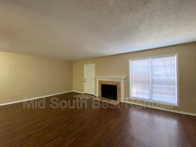 Foto del edificio - 3082 Littlefield Cove