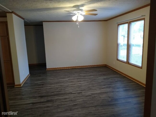 Building Photo - 3 br, 2 bath Mobile Home - 6084 Master Ave