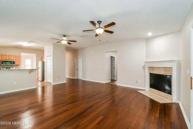 Building Photo - 12579 Woodfield Cir W