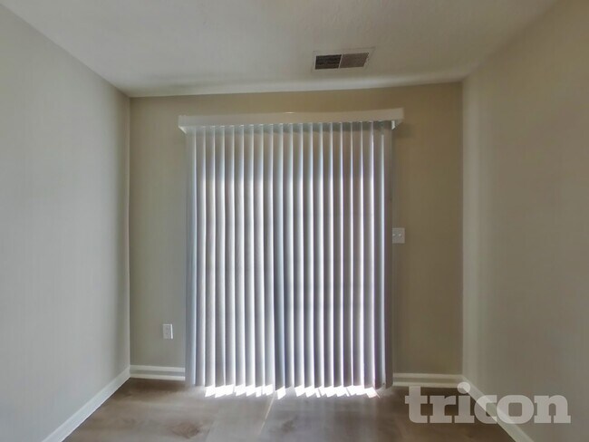 Foto del edificio - 2497 Foxtail Dr
