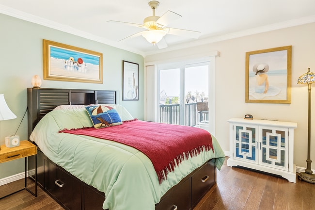 Building Photo - Top-Floor Condo with Marina Views – 1 Bed ...