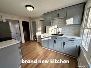 Building Photo - 21 Williams St