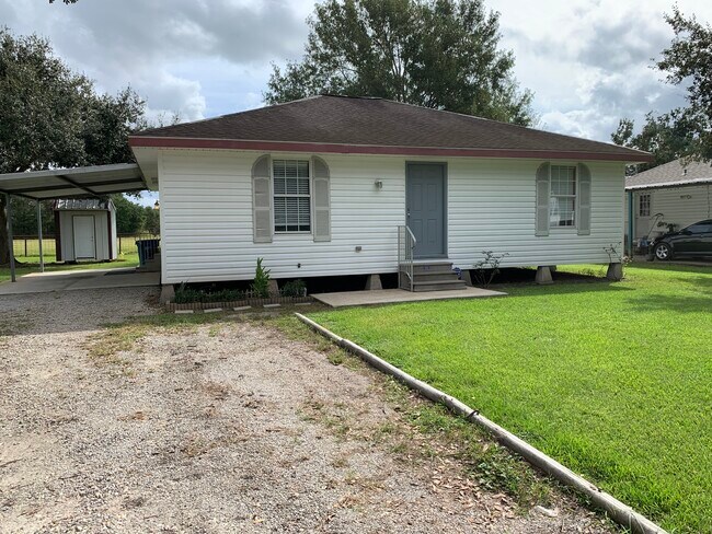 Closer view - 127 W Menard Rd