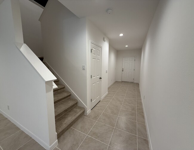 Foto del edificio - 215 Glass Onion Dr