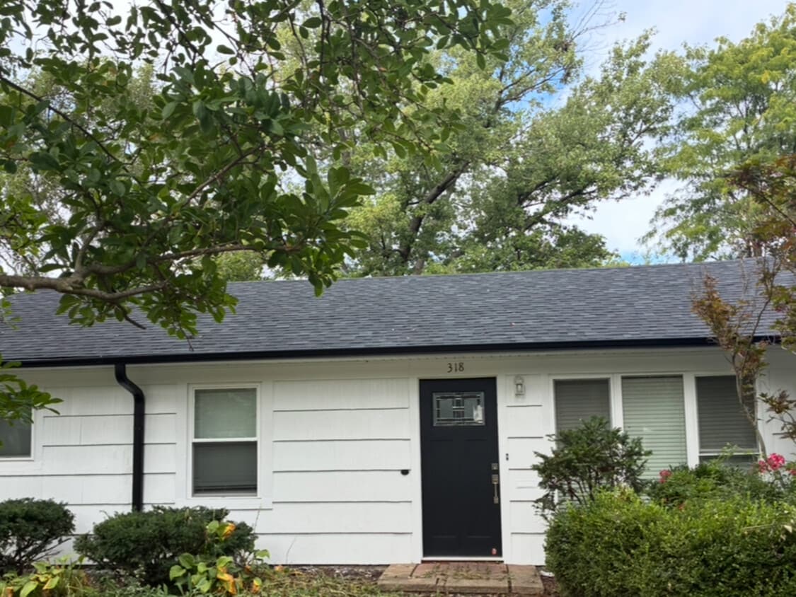 Primary Photo - 318 Shabbona Dr