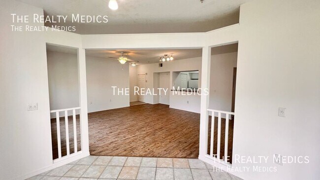 Building Photo - Embrace Luxury Living: Charles Towne's 3-B...
