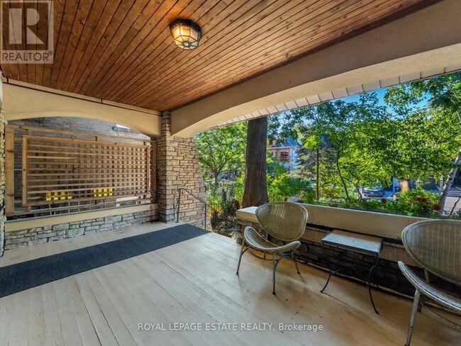 Building Photo - 17 Balsam Ave