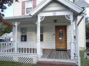 Porches en el frente - 1023 Newbridge Rd