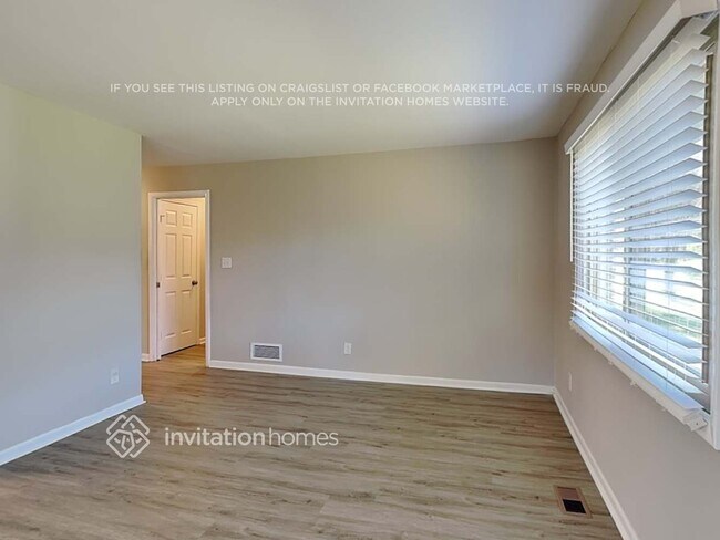 Foto del edificio - 3034 Woodrow Manor