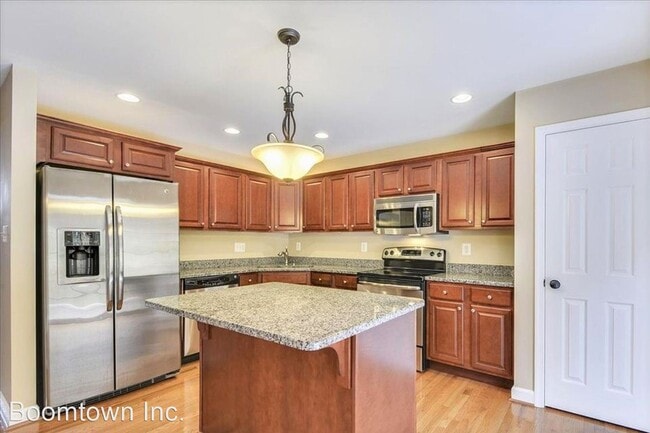 Building Photo - 3 br, 2.5 bath House - 6661 Harbor Light Way