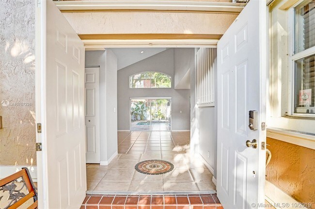 Building Photo - 5346 SW 38th Ave