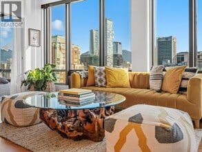 Building Photo - 989 Nelson St.